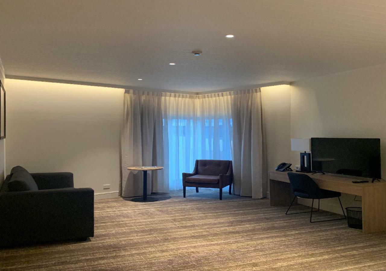 Porter'S Plainland Hotel ภายนอก รูปภาพ