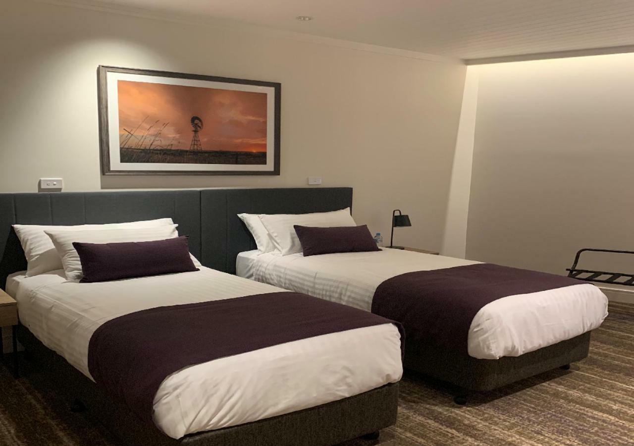 Porter'S Plainland Hotel ภายนอก รูปภาพ
