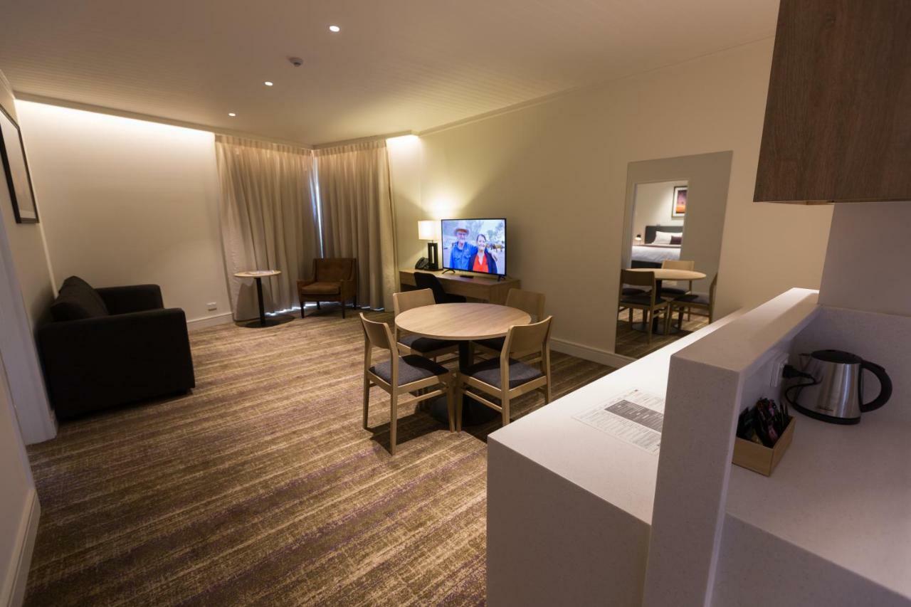 Porter'S Plainland Hotel ภายนอก รูปภาพ