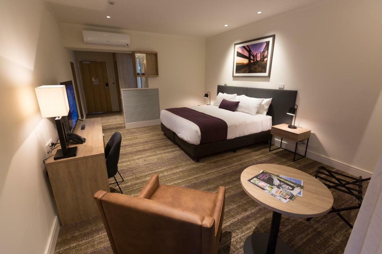 Porter'S Plainland Hotel ภายนอก รูปภาพ
